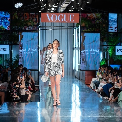 Vogue Fashion’s Night Out traz o brilho e a alegria da Era Disco para Brasília_deboa Brasilia