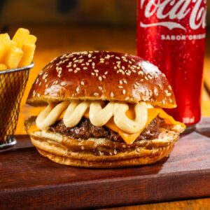 Starbulls aposta em promoção com mais de 10 mil hambúrgueres_DeBoa Brasilia