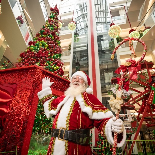 TGS apresenta toda a sofisticação do vermelho safira em Natal cheio de glamour_DeBoa Brasilia