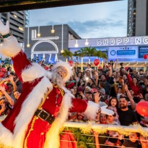 Caravana da Coca-Cola parte do DF Plaza Shopping_DeBoa Brasilia