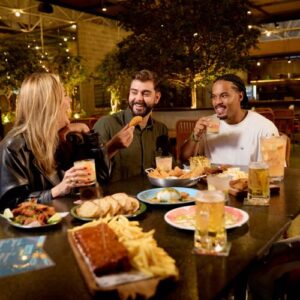 Mané Mercado apresenta vantagens especiais para confraternizações de fim de ano_DeBoa Brasília