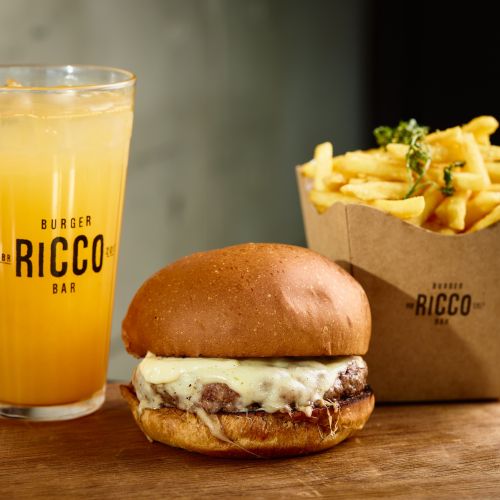 Ricco Burger inaugura unidade no Aeroporto Internacional de Brasília_DeBoa Brasília
