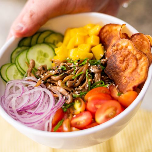 Aloha Ni Hao e Cumbuco Saladeria oferecem pratos refrescantes para enfrentar dias de seca em Brasília_DeBoa Brasília