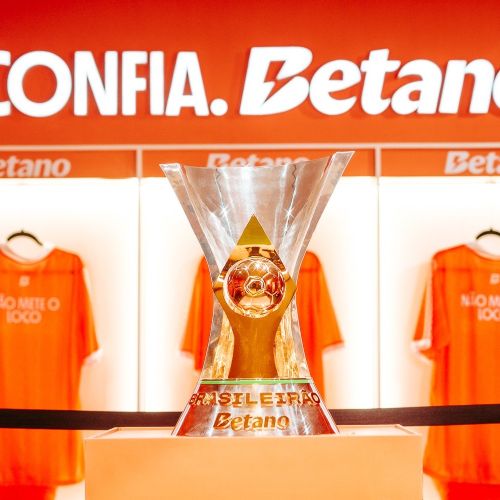 Taça do Brasileirão Betano chega ao Na Praia Festival para visitação do público_DeBoa Brasília
